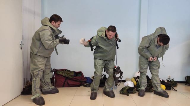 Учёба спасателей (3) одевание смотреть онлайн