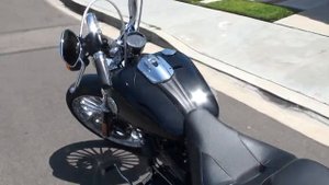 Harley-Davidson Softail Breakout 2013- Vance & Hines Big Radius 2-into-2 Chrome Exhaust System