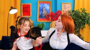 Как стать Русалкой в Аквапарке! Трансформация Уэнсдей Аддамс в Русалку!