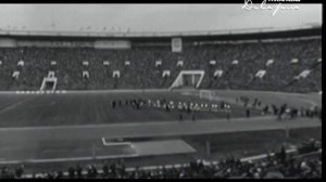 Вспомнить всё   /  Легендарный Лев Яшин и шапка Партийный пирожок