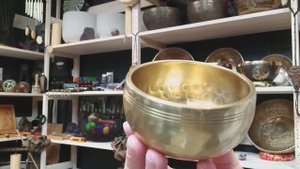 Литая поющая чаша (8,7 см, нота: Ми, 784 Гц) / Singing Bowl / shamanic.moscow