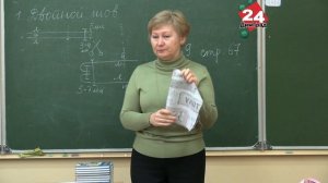 30 лет учит будущих хозяюшек мастерству шитья и кулинарии