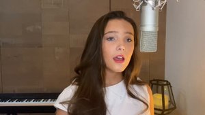 "Memory" - From The Musical "Cats" - Sensational Version by Lucy Thomas (Stunning New Enhanced HD)