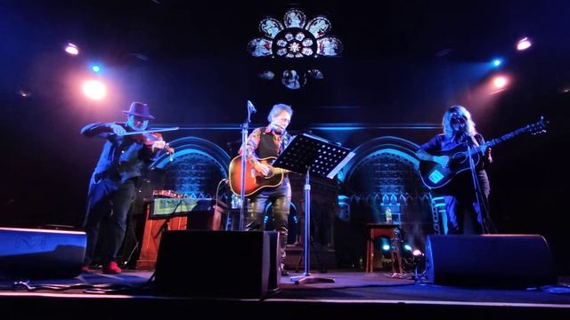 "Mercy Now" (Mary Gauthier) смотреть онлайн