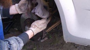 Замена передних колодок Опель Астра H / Replacement of front pads of Opel Astra H.