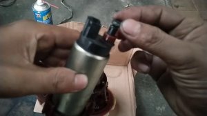 Bongkar dan bersihkan fuel filter nissan serena C26