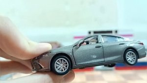 ОБЗОР НОВИНКИ ОТ MSZ LEXUS ES 300h 1:43! СРАВНЕНИЕ С TOYOTA CAMRY ОТ MSZ!