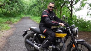 Honda CB350RS Review - Ergonomics, Design & Exhaust Sound