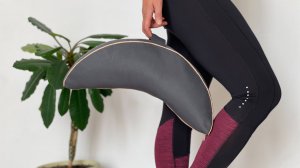 Подушка Полумесяц для медитации и йоги. Мастерская "Сила Духа"