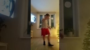 танцуем с Кириллом под песню Hypnodancer