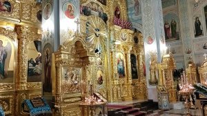 На литии стихиры Введение во храм Пресвятой Владычицы нашей Богородицы. Регент Екатерина Артюхова.