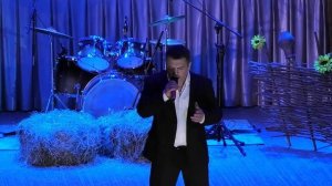 Падал белый снег песню Максима Куста и Артура Руденко исполняет Андрей Котов