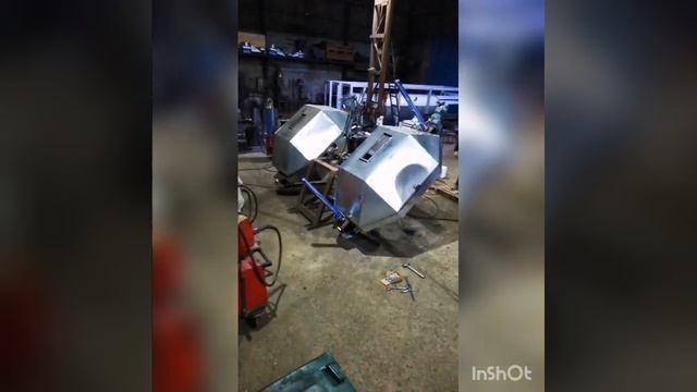 Closed Rotomolding Rock n Roll Rotational Plastic Molding Machine Mussel Float Production