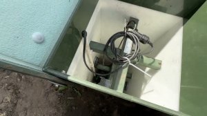 Топаэро 6, самотеком в герметичную емкость, оттуда двумя способами в разные фильтрующие колодцы