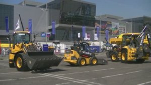 Демонстрация техники Volvo на выставке СТТ 2011