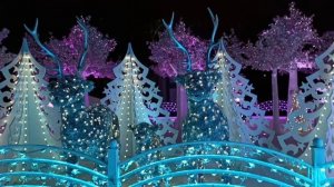 Невероятной красоты новогодняя иллюминация парка Сокольники сказочной красоты светящиеся украшения.