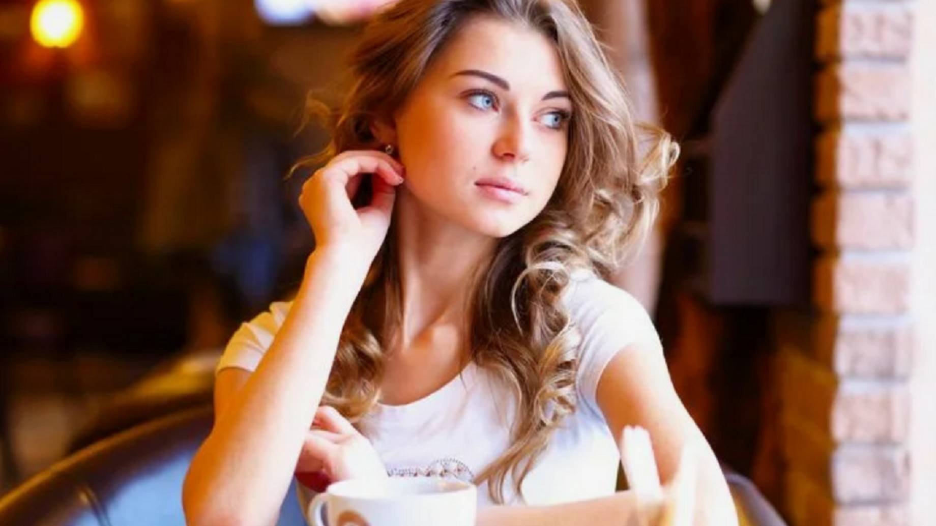 НЕ ЛЮБИЛА