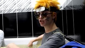 Йоу, Собаки я Наруто узумаки и да и кстати я будущий хакаге