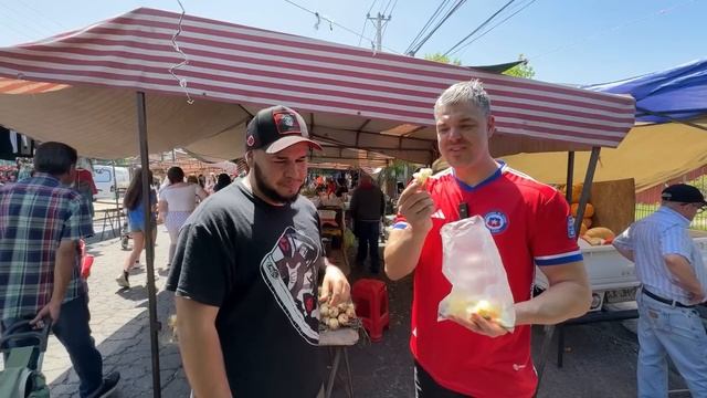 PROBANDO COMIDA CALLEJERA en CHILE  En el PELIGROSO PUENTE ALTO