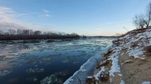 Зимний ледоход на реке Суре