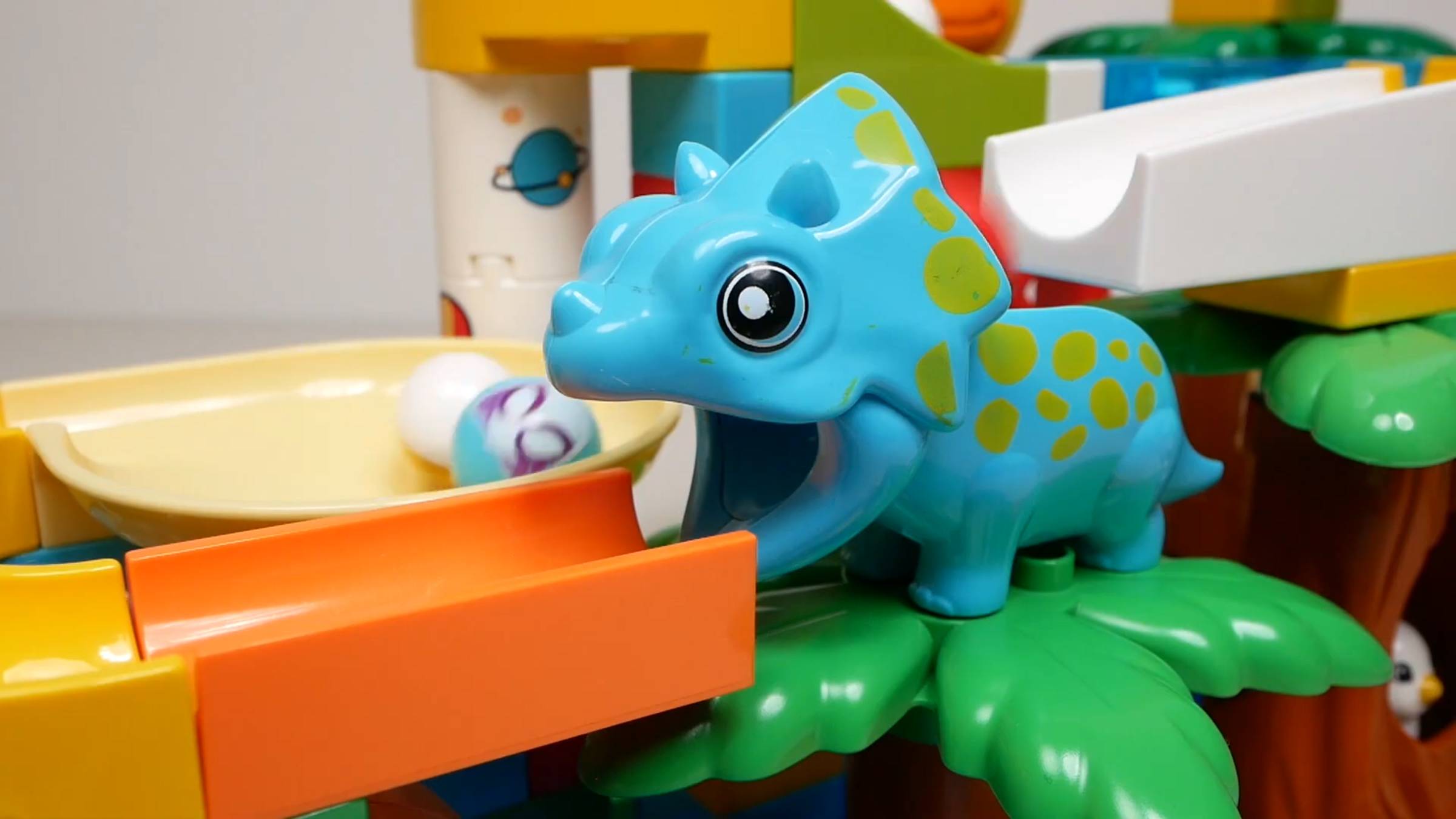 Развивающие детские игрушки. Гонка шариков. Волновой склон. Животные. Конструктор ЛЕГО Дупло смотреть онлайн