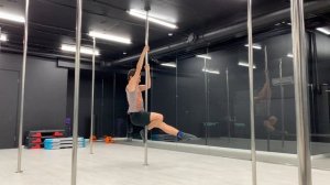 Развиваю навыки Pole Dance / Pole Sport || учусь держаться на пилоне :)