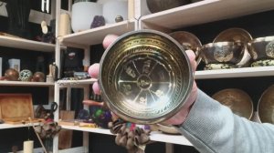 Литая поющая чаша (9,5 см, нота: Ре, 622 Гц) / Black Tibetan singing bowl / shamanic.moscow