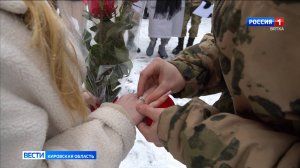 Ефрейтор Росгвардии сделал предложение своей девушке на плацу