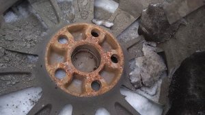 Причина вибрации вашего автомобиля на скорости.