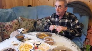 ЖДЕМ ГЕНЕРАТОР. БЫЛО СКУЧНО, СДЕЛАЛА САЛАТ ИЗ РОЛЛТОНА. ЧТО ОБЕДАЕМ.