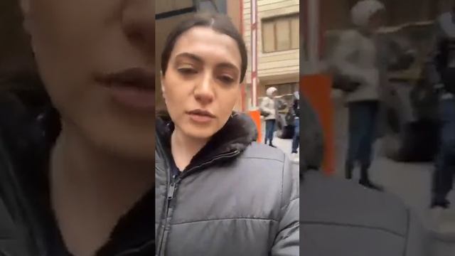 Նիկոլի կամակատար մի խումբ ոստիկաններ եկել են մեքենաս տանելու. Աննա Մկրտչյան смотреть онлайн