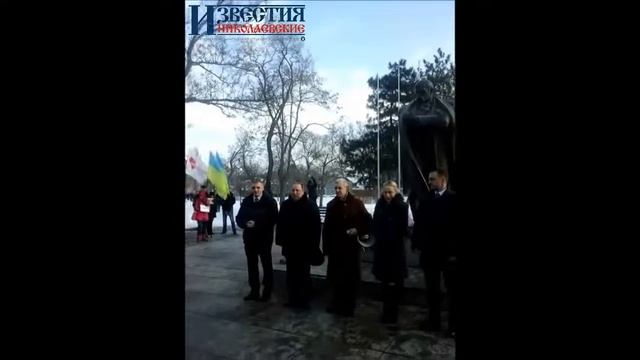 Соборность Украины отметили возложением цветов к памятнику Шевченко