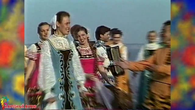 Ульяновская подгорная. Исполняют хор и танцевальная группа Народного русского хора Дворца культуры.