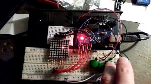 Arduino Uno. LED матрица. Движение точки кнопками.