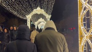 В Краснодаре аншлаг из-за новогодней улице Красной 7.12.2024