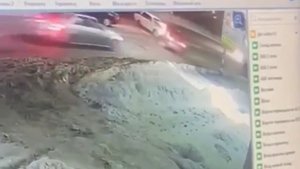 Момент массового ДТП на Московском шоссе попал на видео.