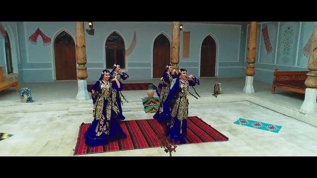 Yulduz Turdiyeva  - Ay badakhshon omad UydaQoling