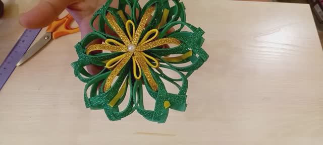 Мастер класс как сделать объемную снежинку из фоамирана