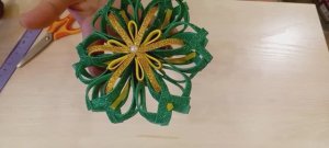 Мастер класс как сделать объемную снежинку из фоамирана