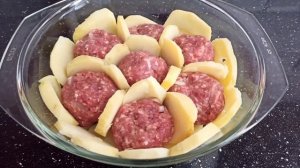 Три інгредієнти і обід готовий.Цю страву ви будете готувати без перестанку.