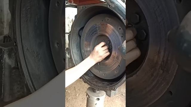Как достать подшипник