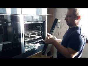 Демонтаж/монтаж двери духового шкафа NEFF