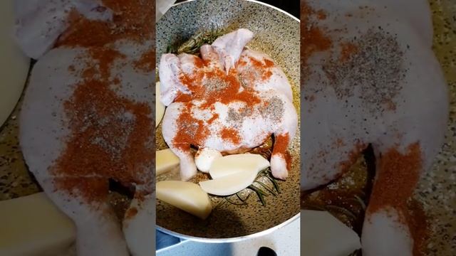 Цыпленок табака с картошечкой и розмарином рецепты Натали еда на любой вкус кулинарим вместе