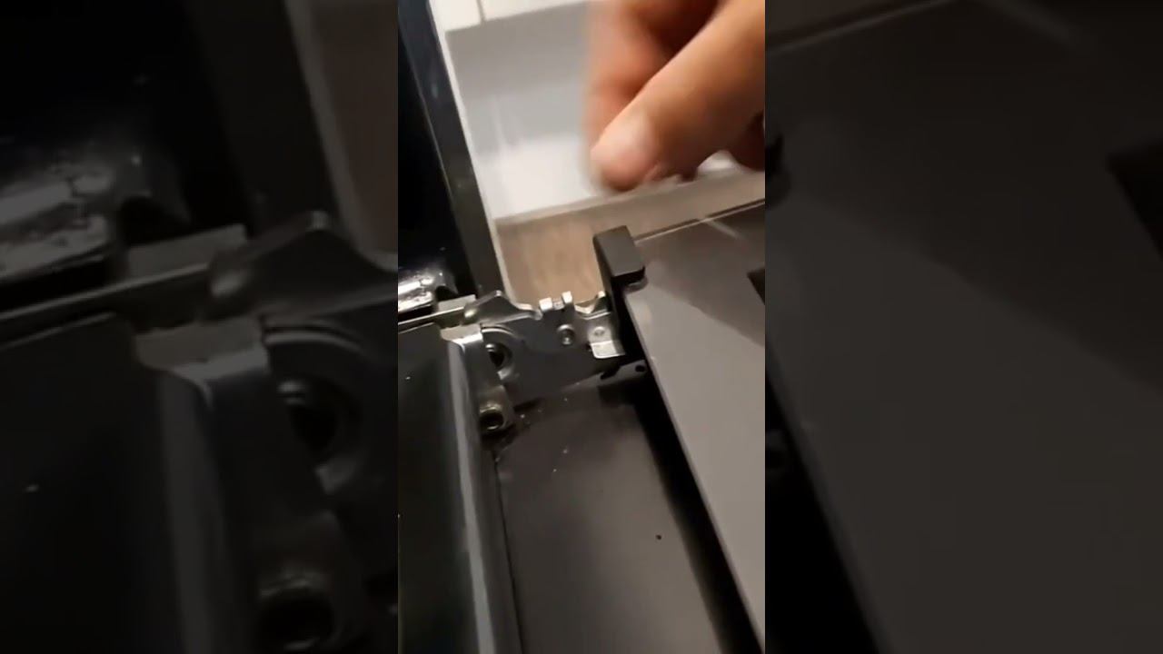 Демонтаж двери духовки AEG. смотреть онлайн