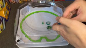 ПЕРВЫЙ РАНДОМ БУСТЕР В БЕЙБЛЭЙД Х | Beyblade X