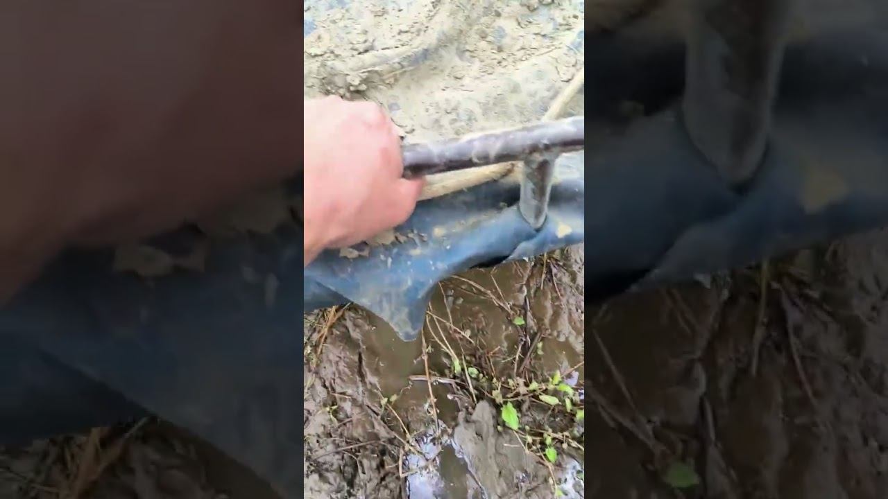 Последствия падения воды! #палатка #рыбалка #река #лето #лодка #осень #грязь #fishing смотреть онлайн