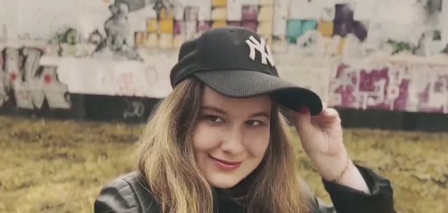 СТЕНА С ГРАФФИТИ В ГОЛЬЯНОВО