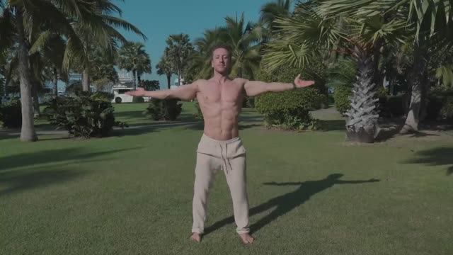 Утренняя гимнастика в Тайланде 2024