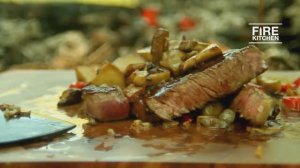 Непревзойденный стейк из говядины КОБЕ Вагю на ОГНЕ на ПРИРОДЕ с КОРОЛЕВСКИМИ ГРИБАМИ | ASMR