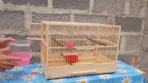 Клетка для канареек,белая,деревянная.